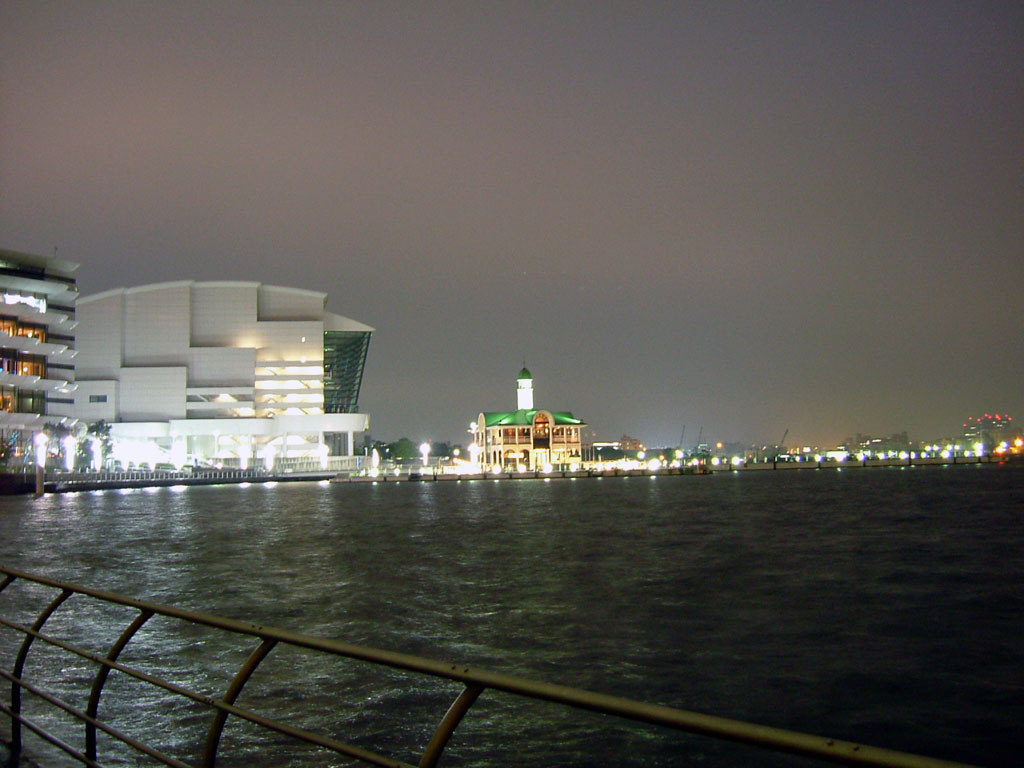 みなとみらいの夜景壁紙 横浜発見ガイド